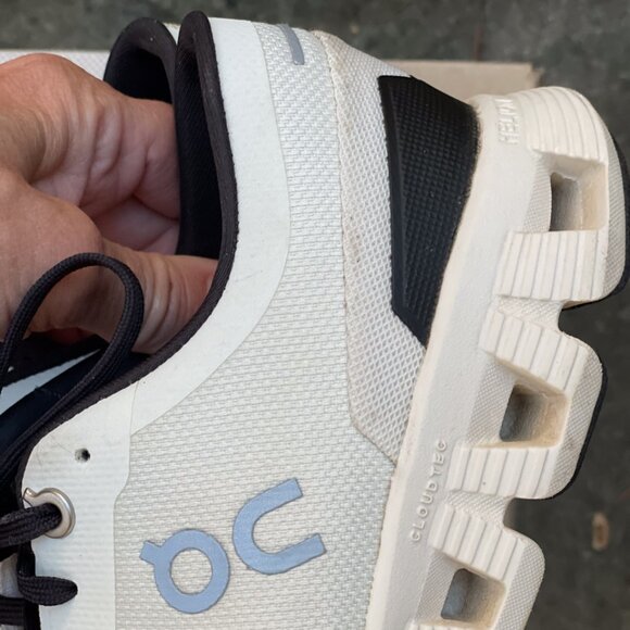 On Cloud X 3 Running Shoes - Picture 3 of 12